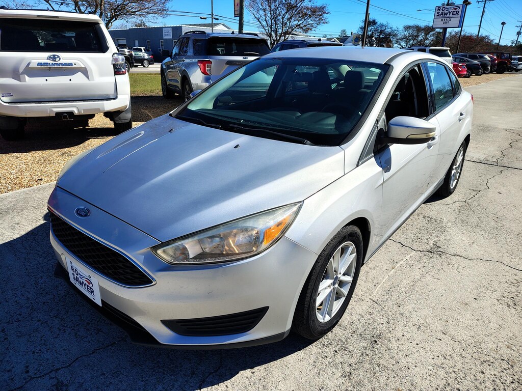 Used 2017 Ford Focus SE Sedan