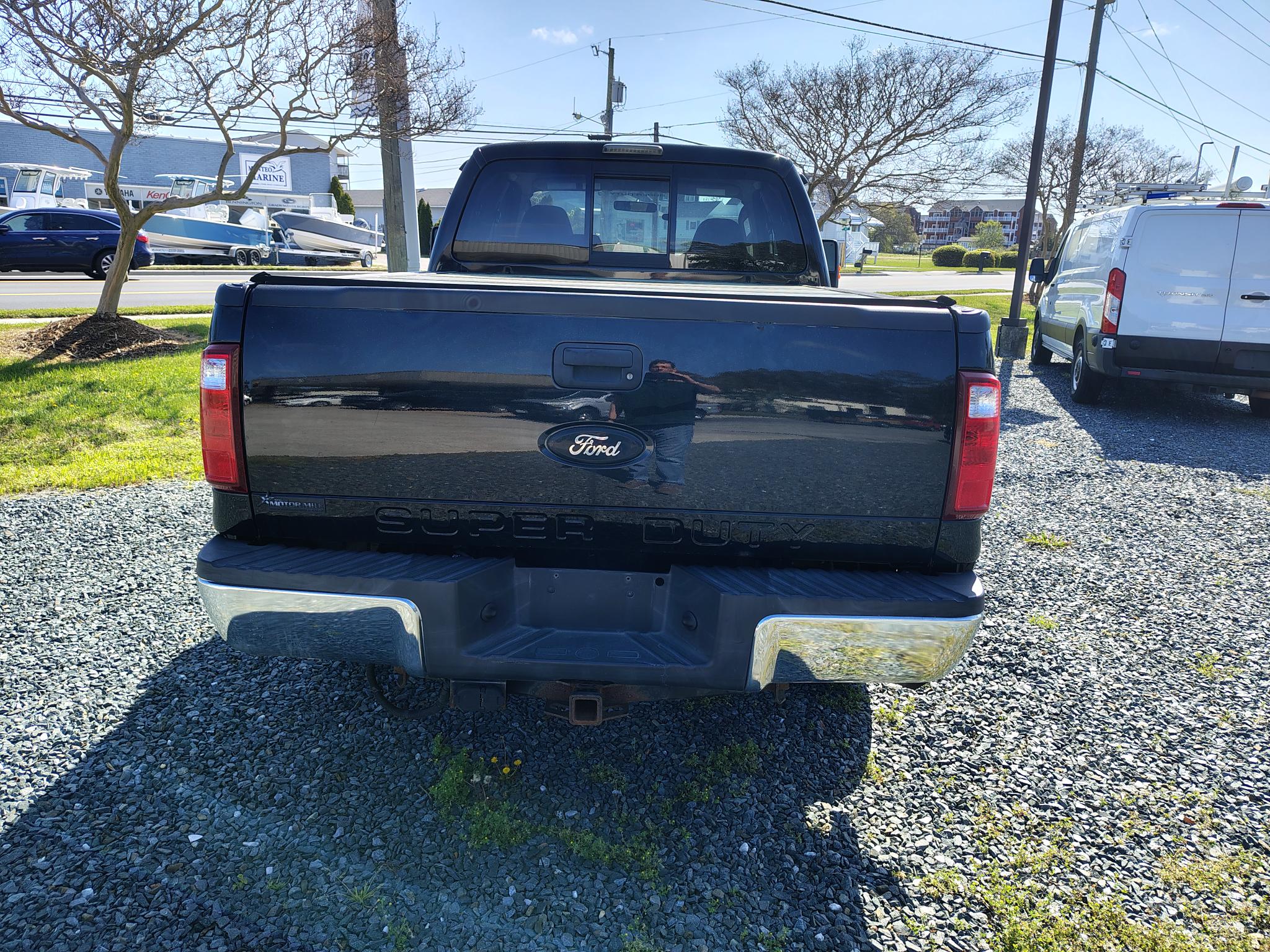 View vehicle photo 4