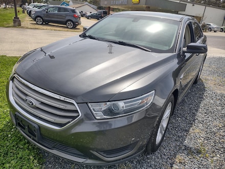 2017 Ford Taurus SE Sedan