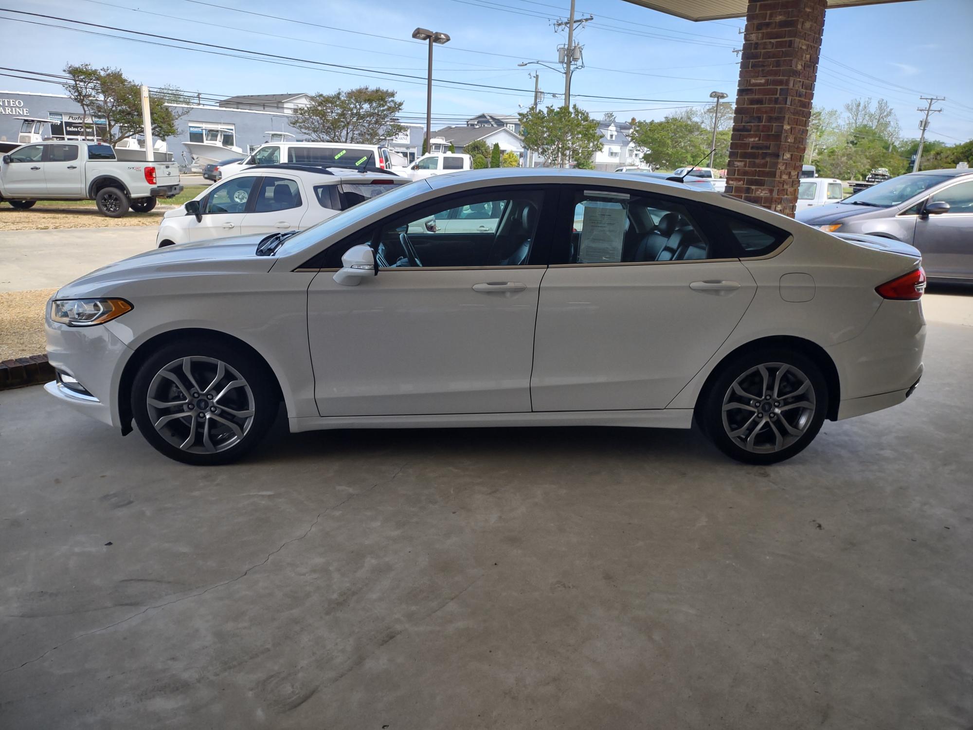 Used 2017 Ford Fusion SE with VIN 3FA6P0H92HR331785 for sale in Manteo, NC