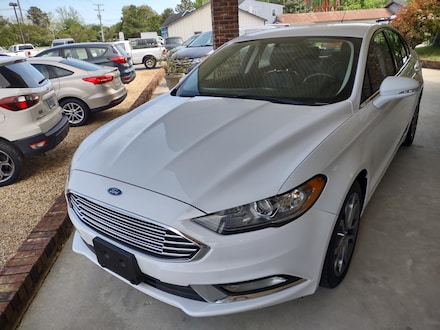 2017 Ford Fusion SE Sedan