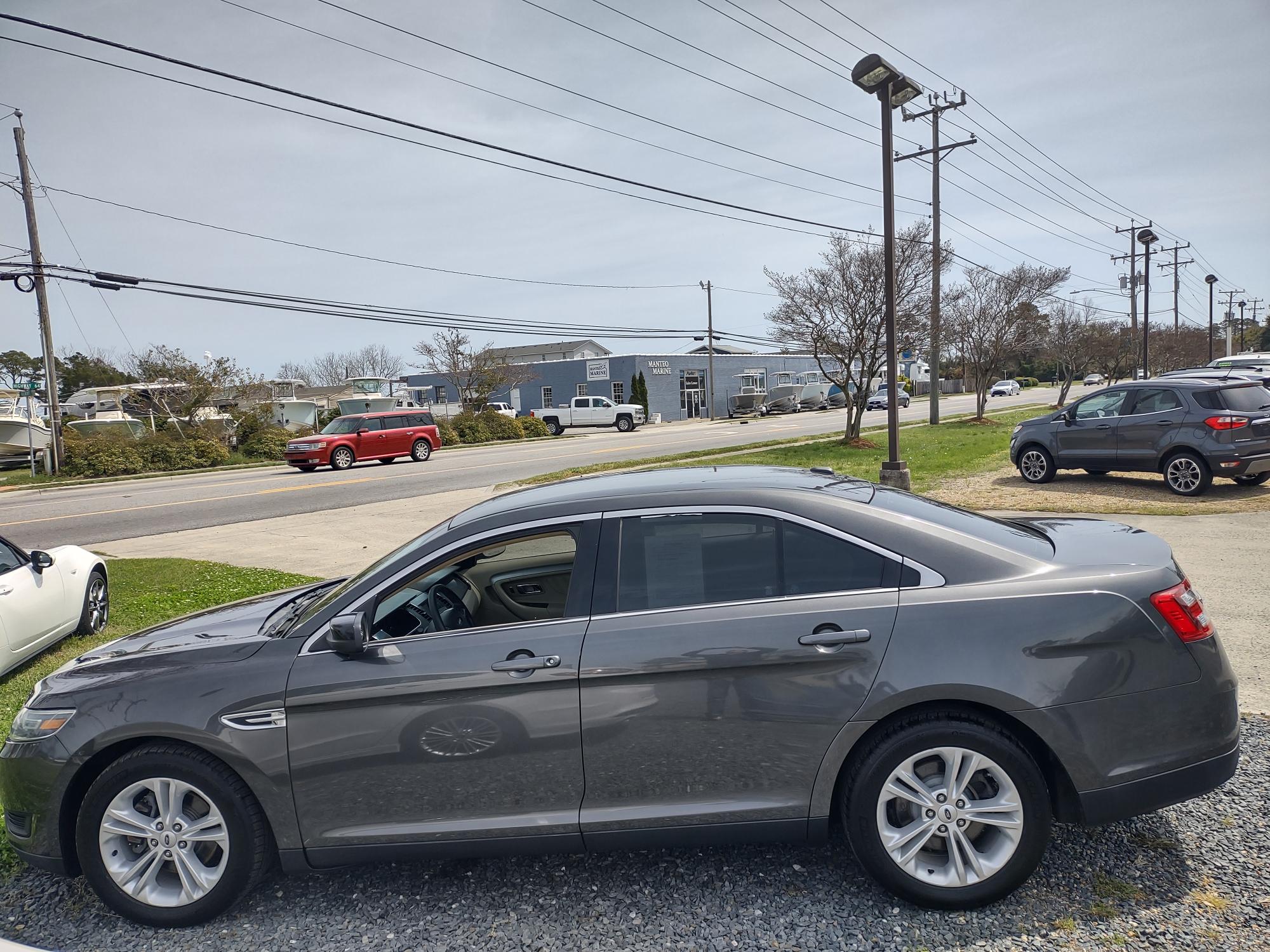 Used 2017 Ford Taurus SE with VIN 1FAHP2D85HG116622 for sale in Manteo, NC
