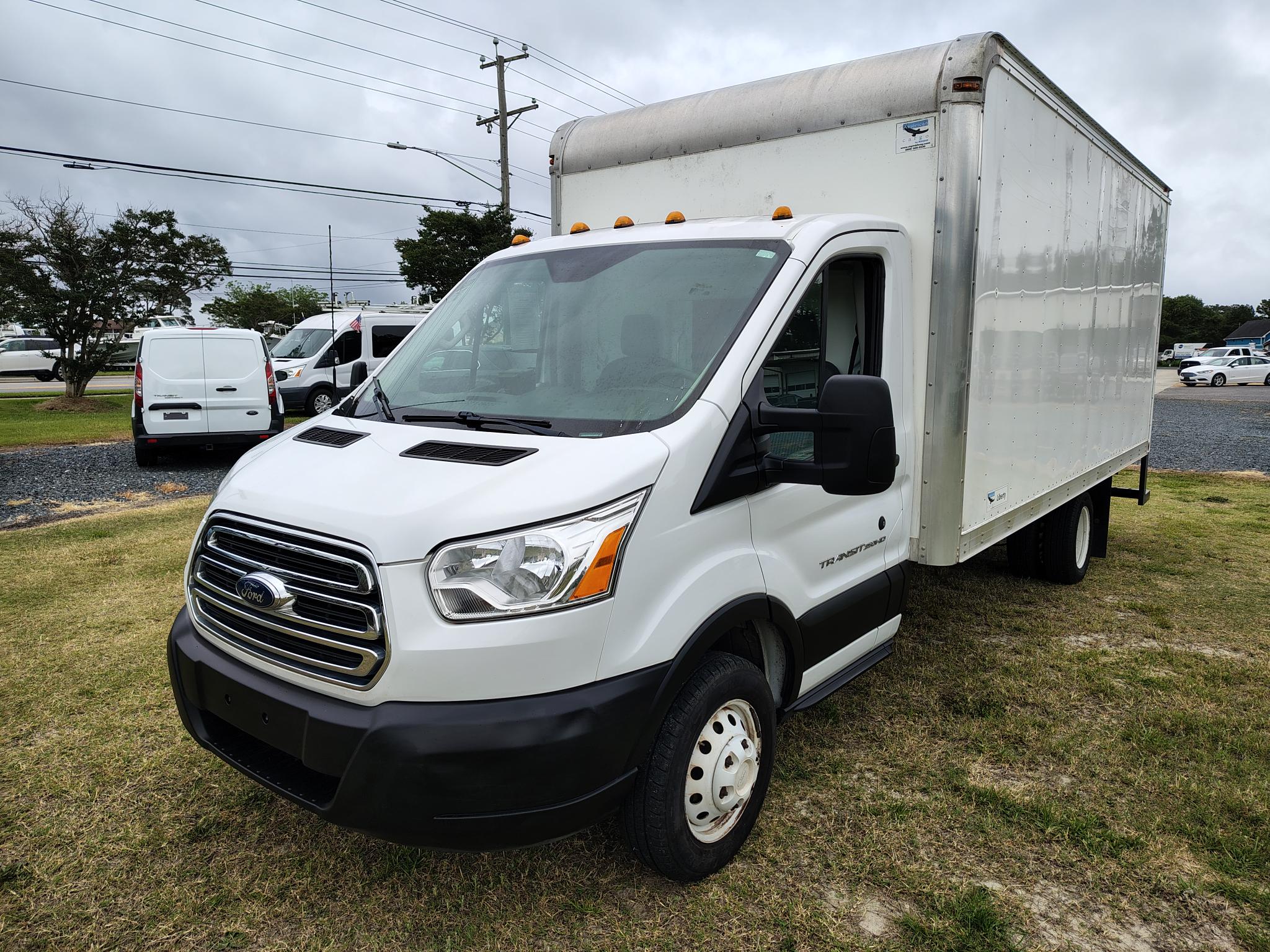 2019 Ford Transit Cutaway Base's photo