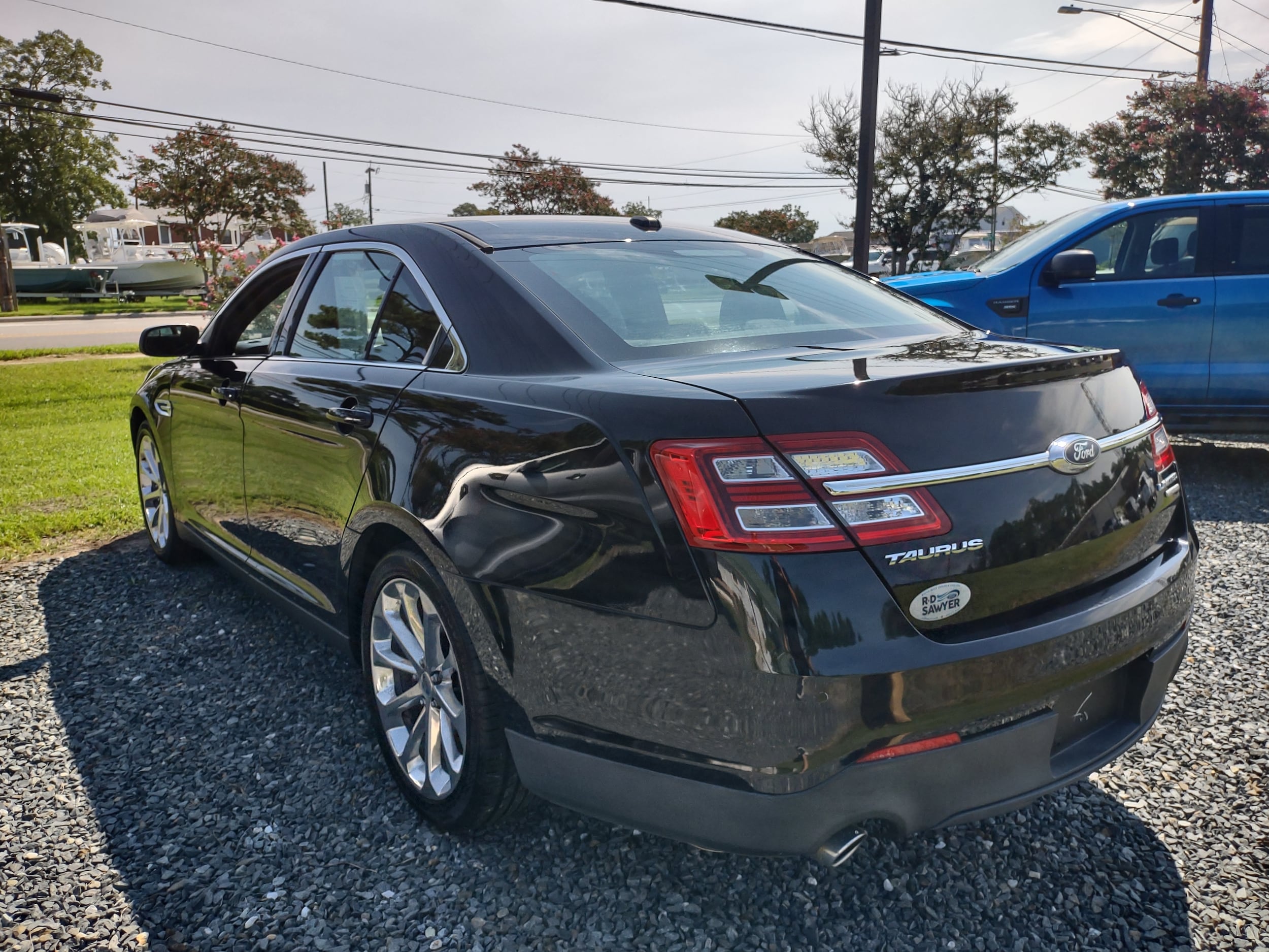 Used 2016 Ford Taurus Limited with VIN 1FAHP2F83GG134239 for sale in Manteo, NC