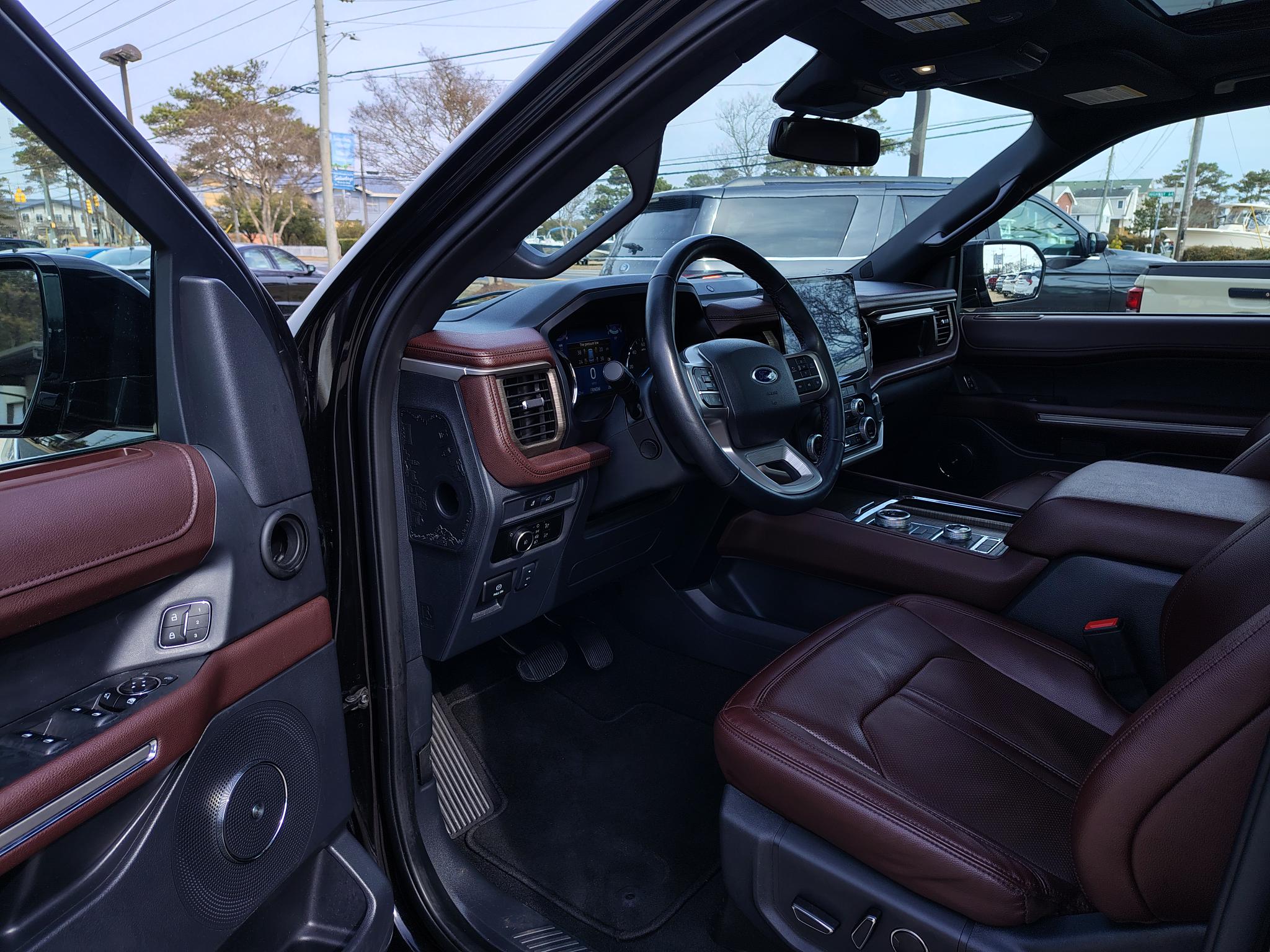 2024 Ford Expedition Limited - Photo 13
