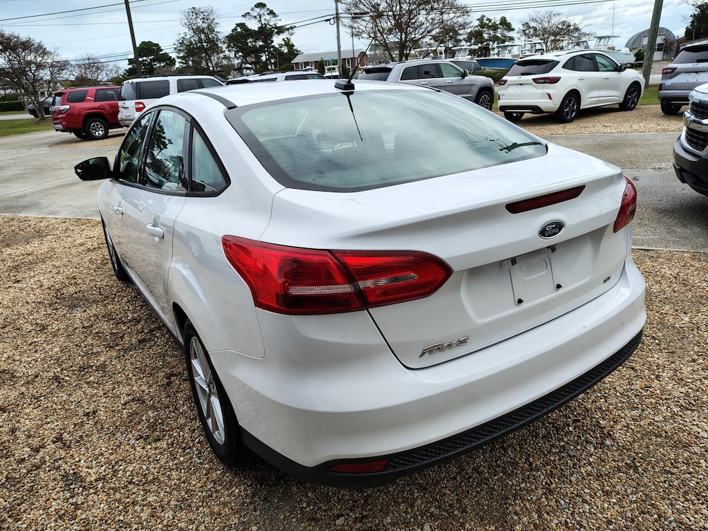 Used 2017 Ford Focus SE SE Sedan