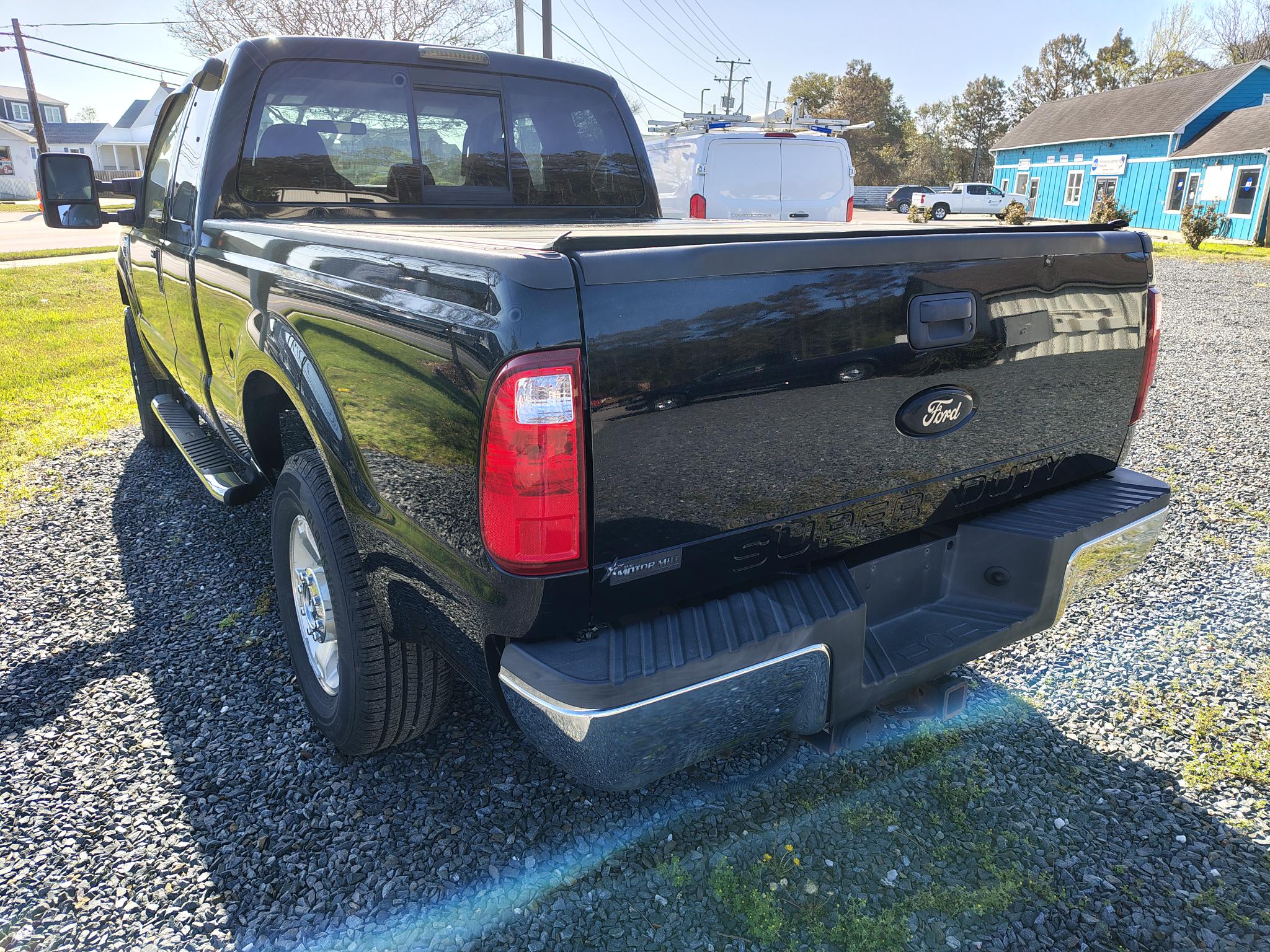 View vehicle photo 3