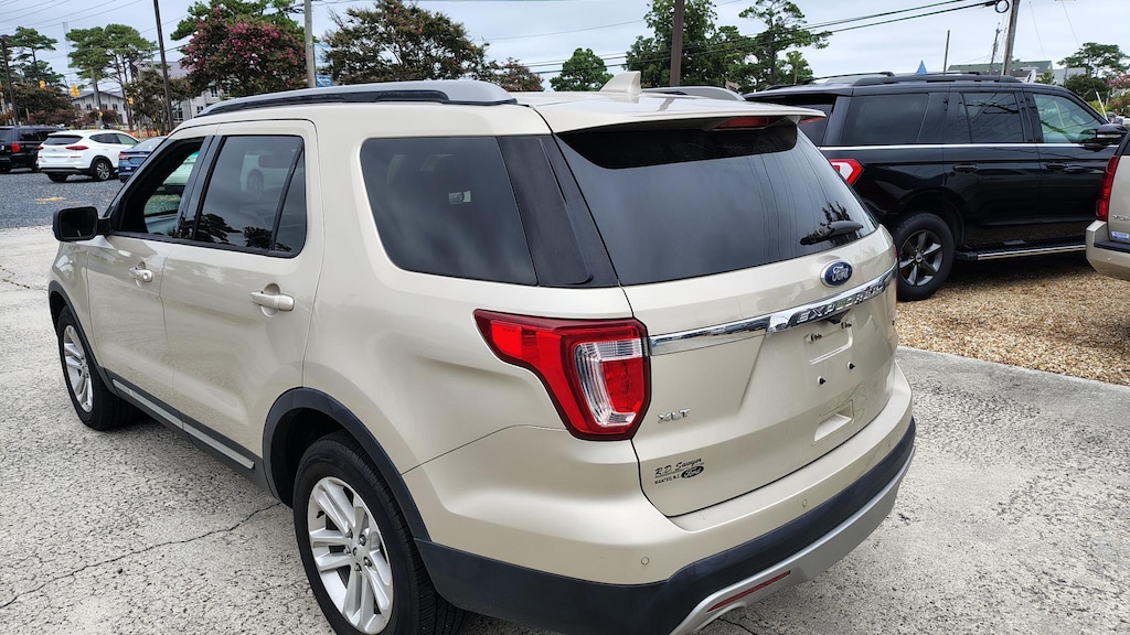 Used 2017 Ford Explorer XLT SUV