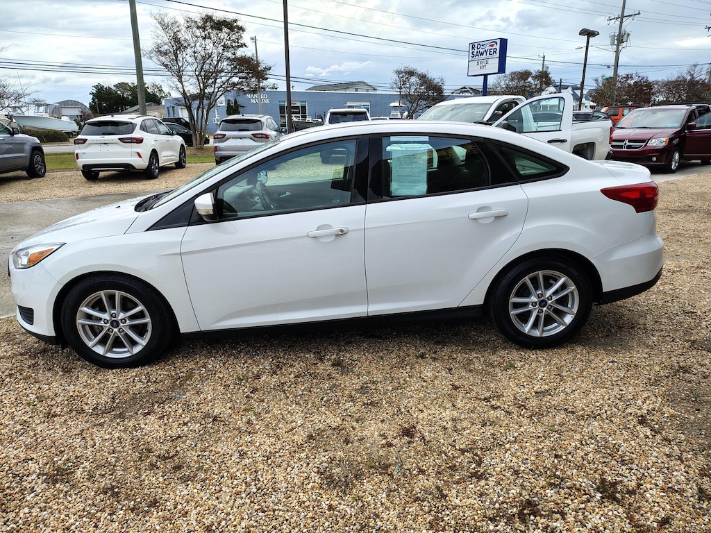 Used 2017 Ford Focus SE SE Sedan