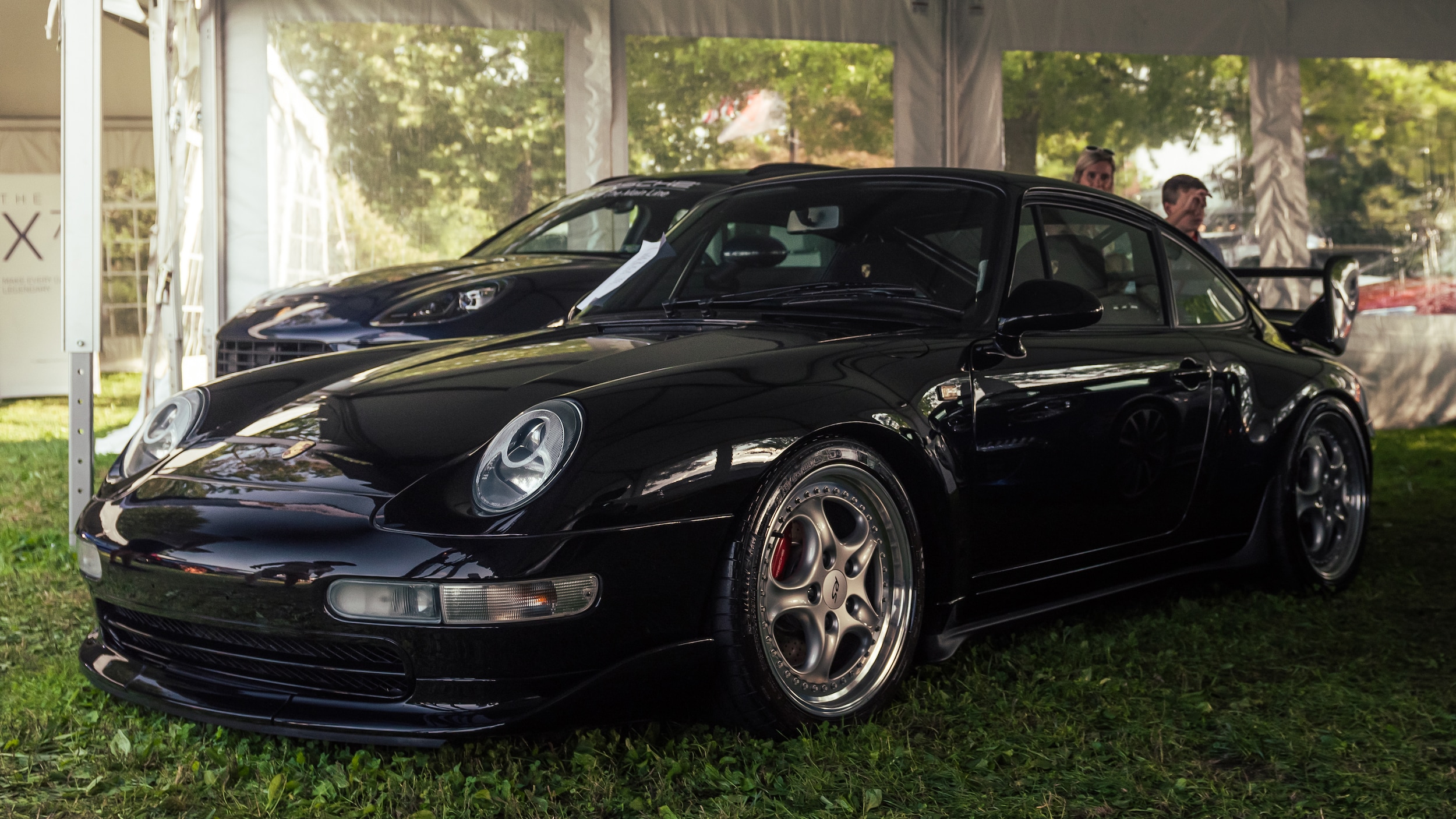 300 × 168