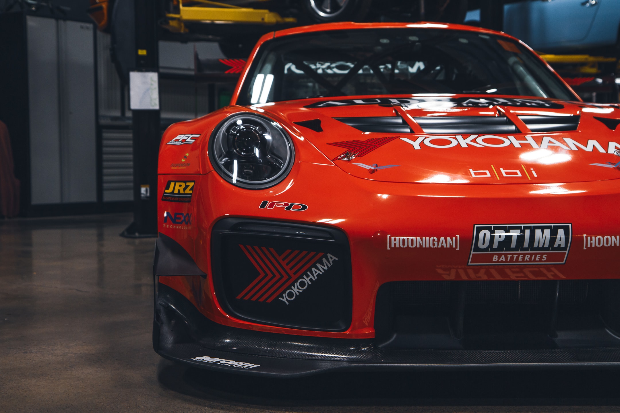 350 × 233
