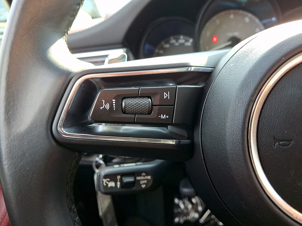 2023 Porsche Macan S - Photo 22