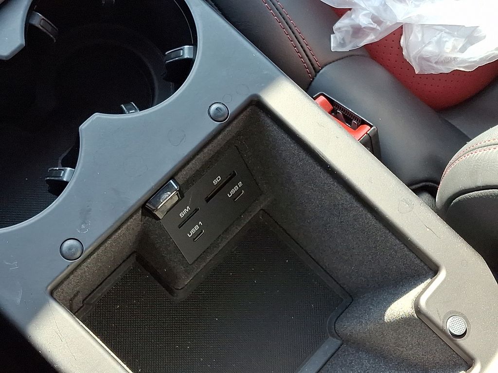 2023 Porsche Macan S - Photo 26