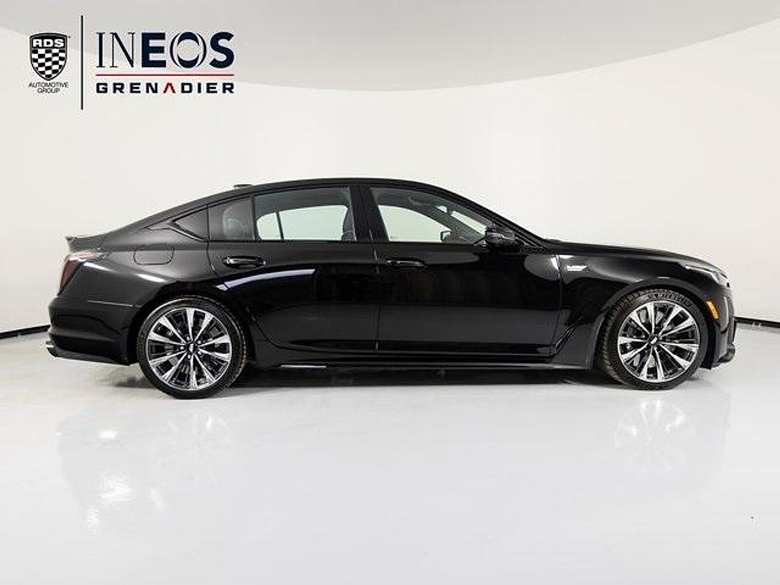 2023 Cadillac CT5 V photo 4