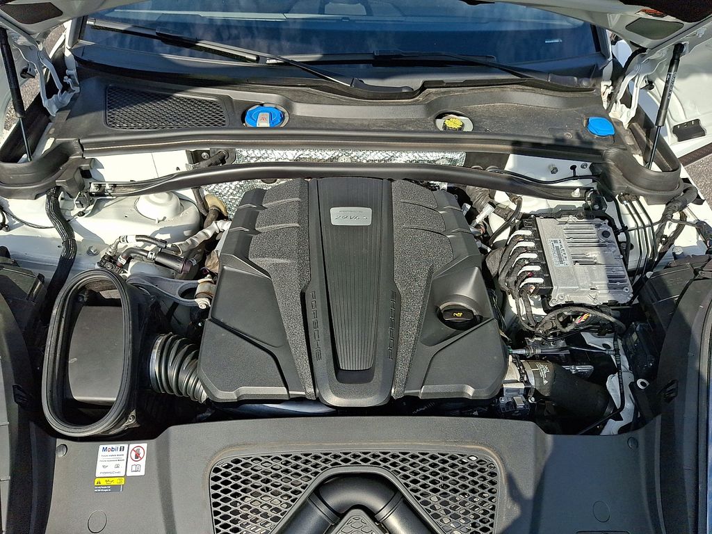 2023 Porsche Macan S - Photo 28