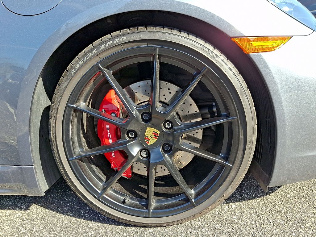 2025 Porsche 718 GTS - Photo 11