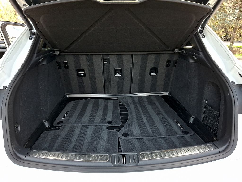 2023 Porsche Macan S - Photo 29