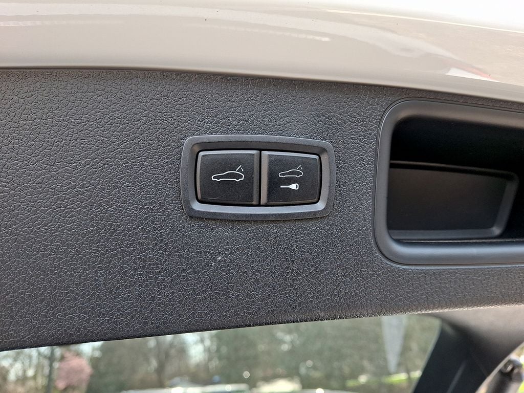 2023 Porsche Macan S - Photo 30