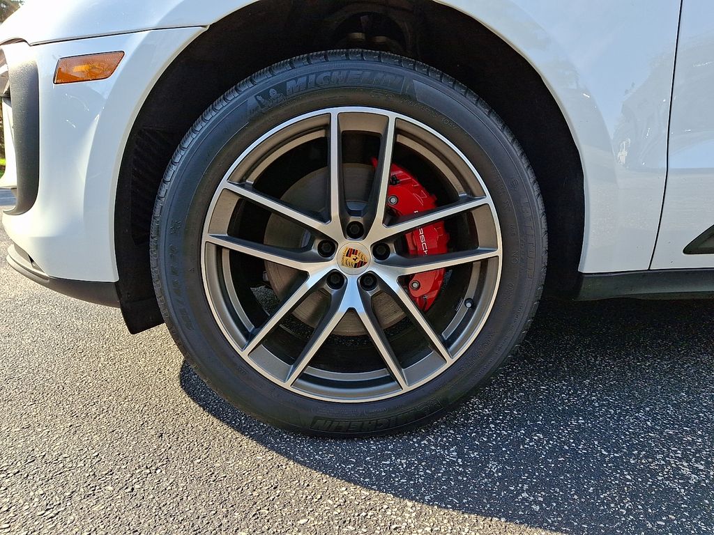 2023 Porsche Macan S - Photo 8