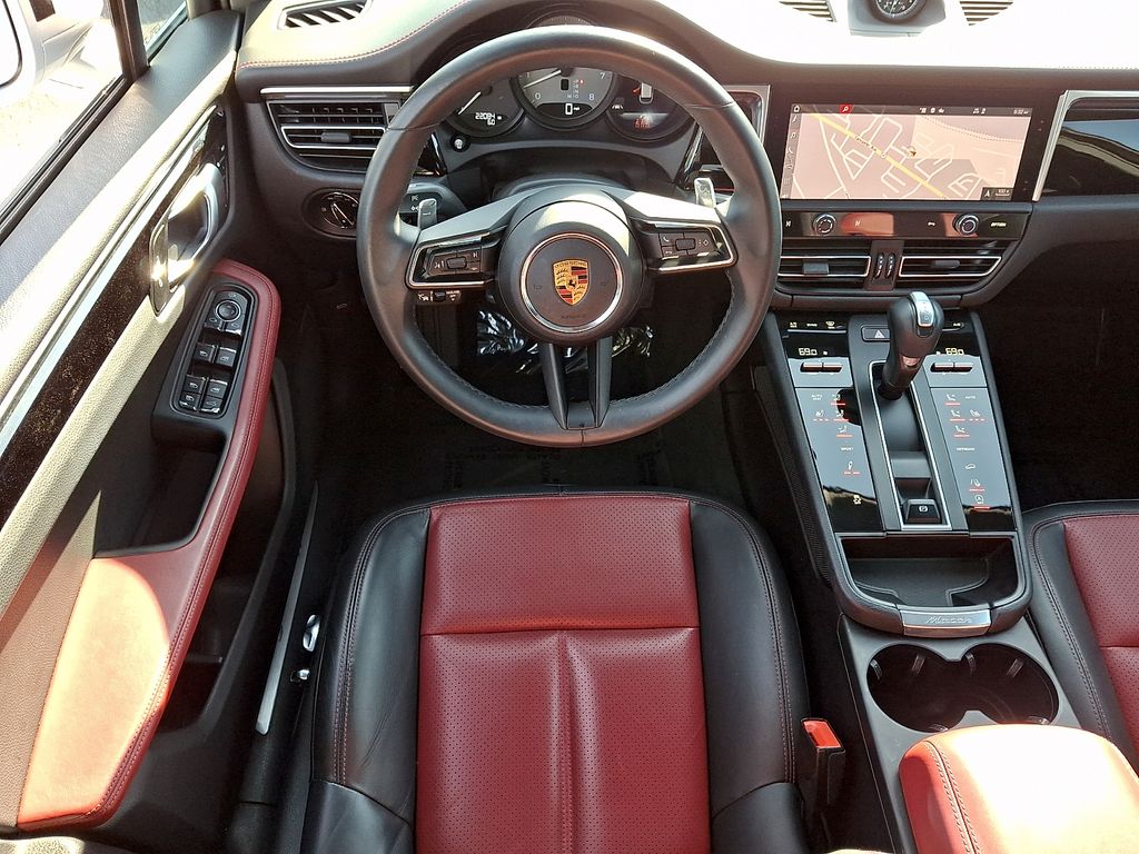 2023 Porsche Macan S - Photo 11