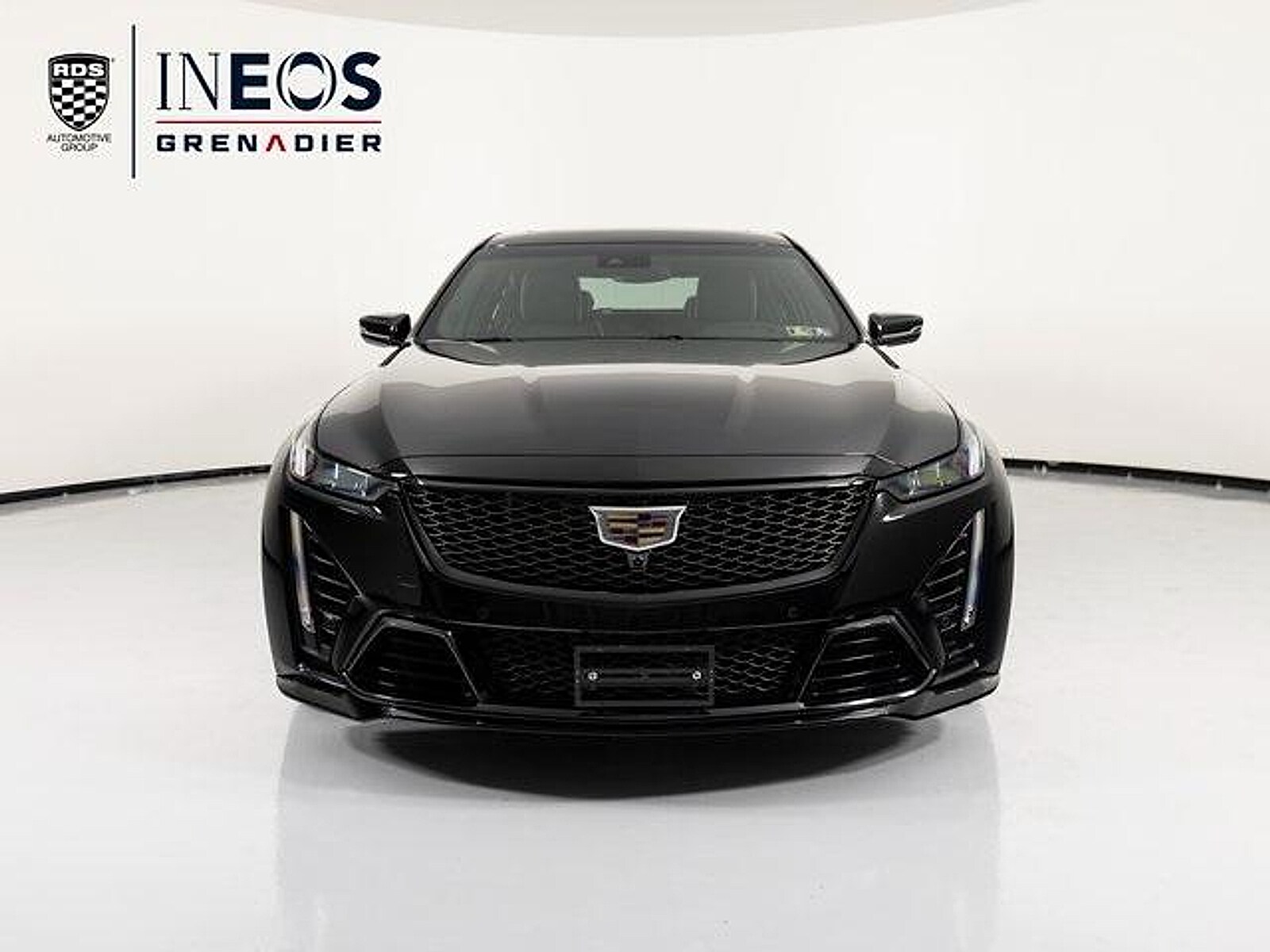 2023 Cadillac CT5 V photo 2