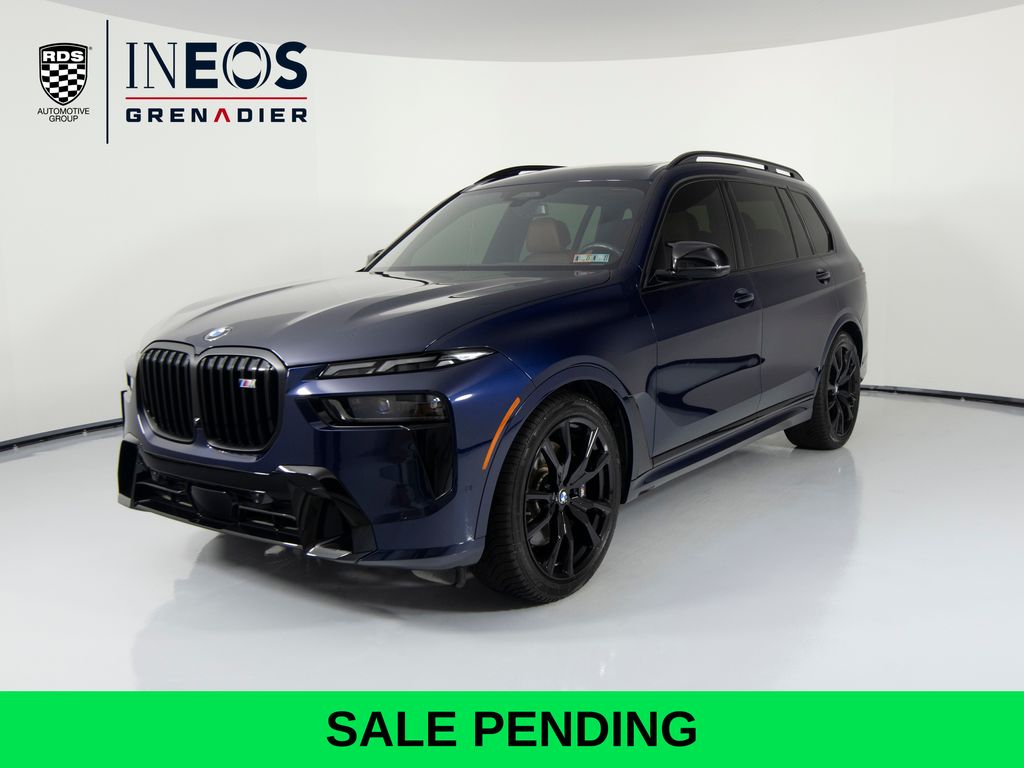 2025 BMW X7 M60i's photo