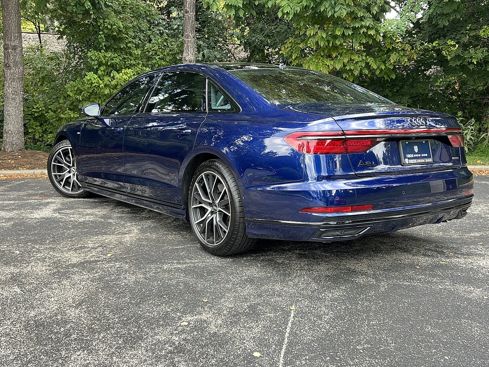 2021 Audi A8 L 60 TFSI Quattro photo 3