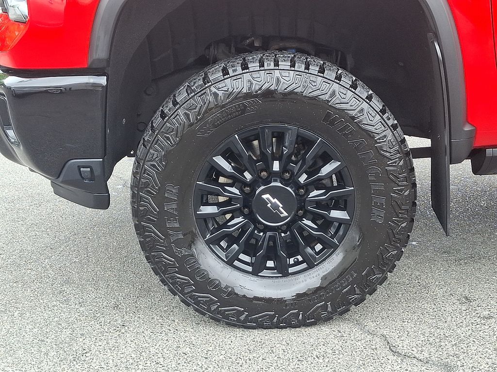 2024 Chevrolet Silverado 2500HD ZR2 - Photo 10