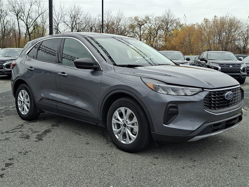 2024 Ford Escape Active photo 2