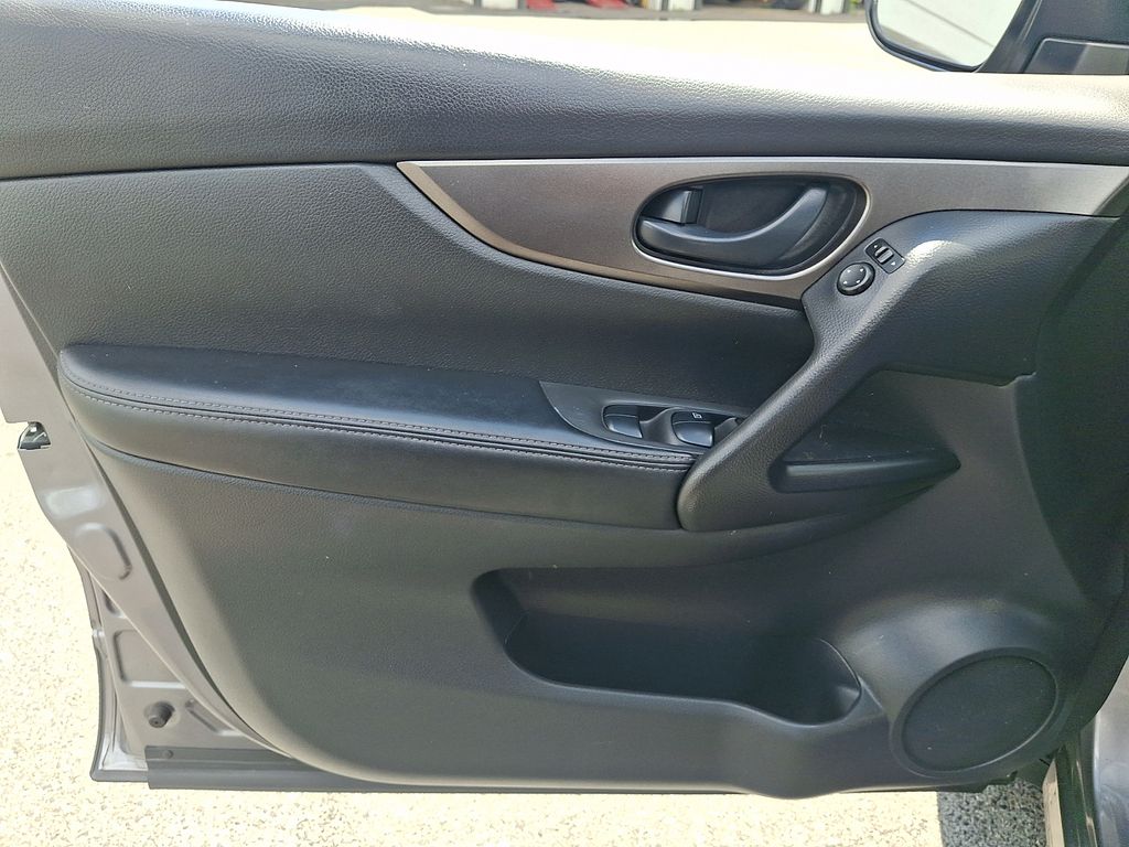 2019 Nissan Rogue Sport S - Photo 14
