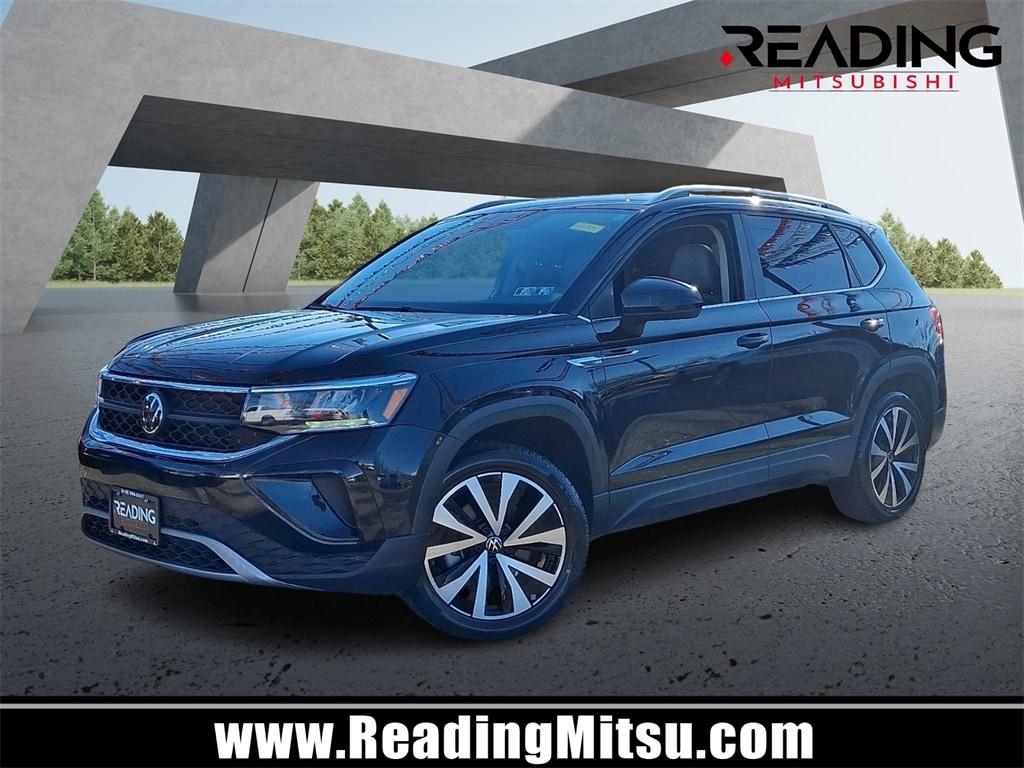 2023 Volkswagen Taos SE's photo