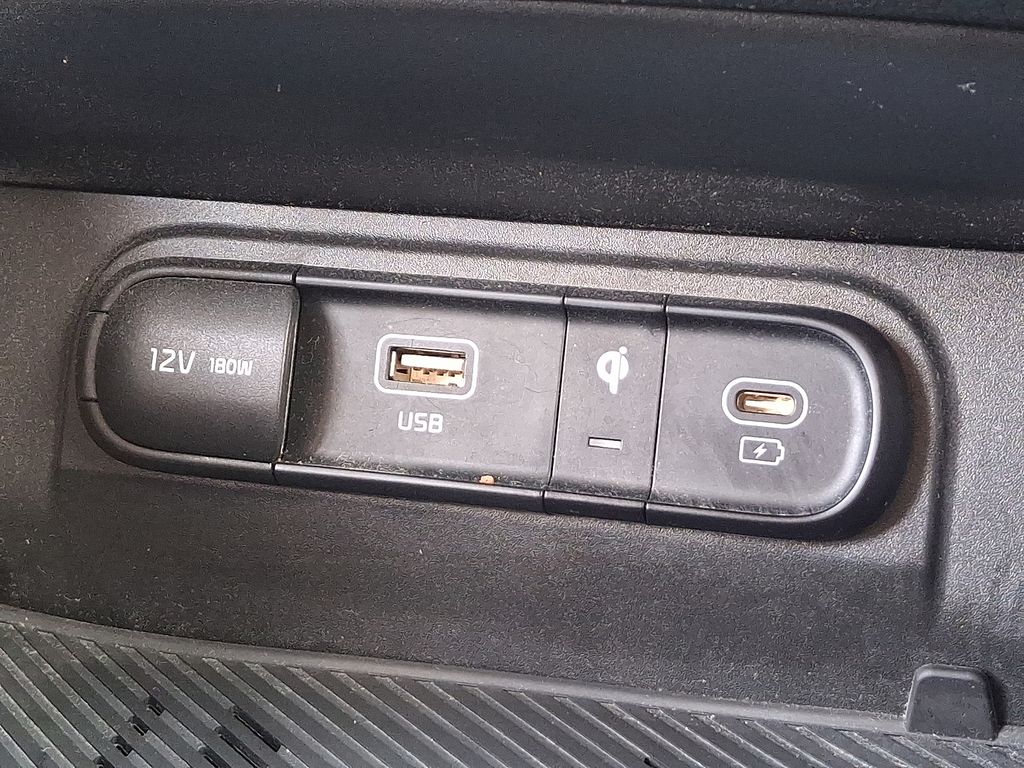 2023 Kia Sportage EX - Photo 25