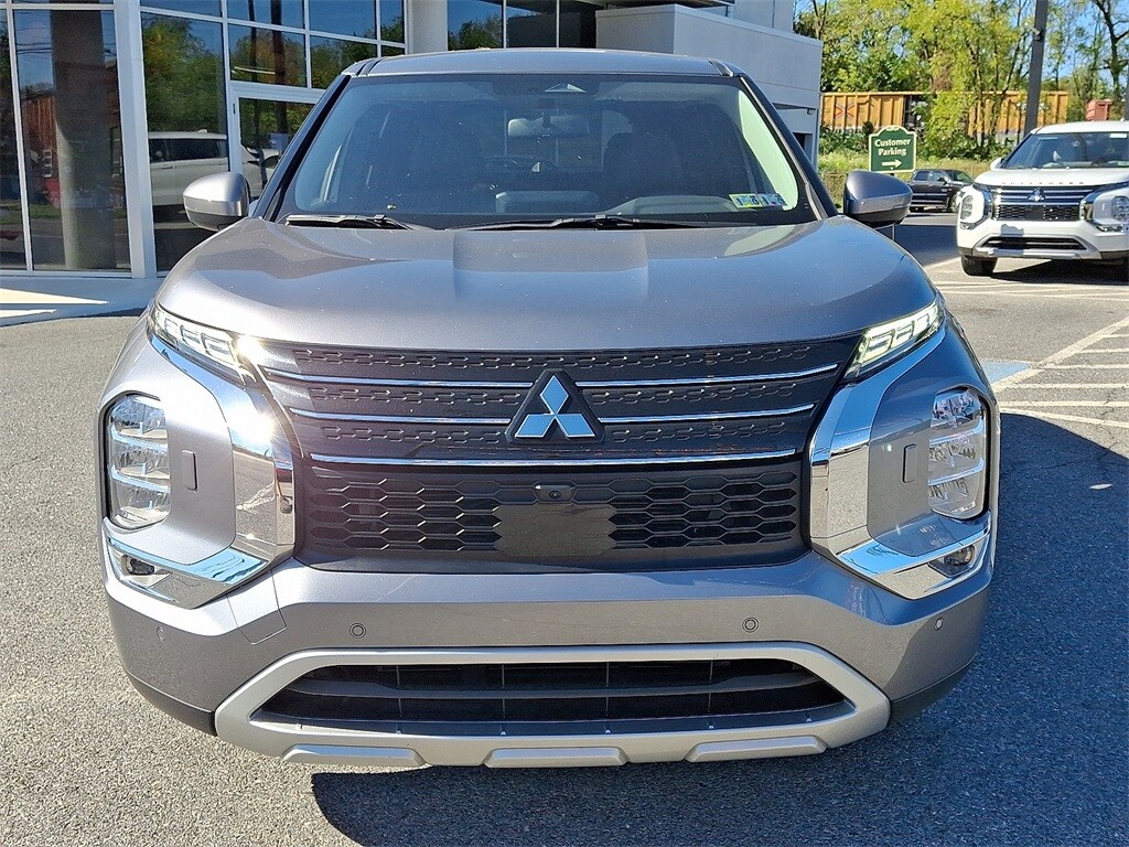 Used 2024 Mitsubishi Outlander SE SUV