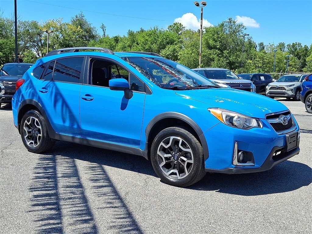 2016 Subaru Crosstrek 2.0i Premium photo 3