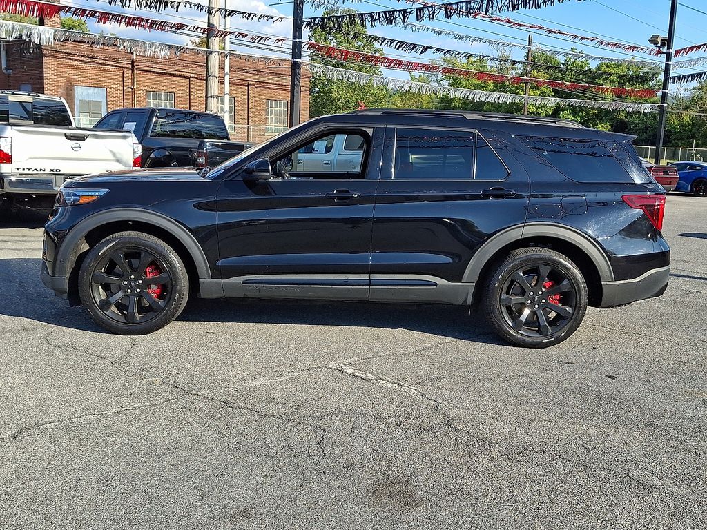 2022 Ford Explorer ST - Photo 9