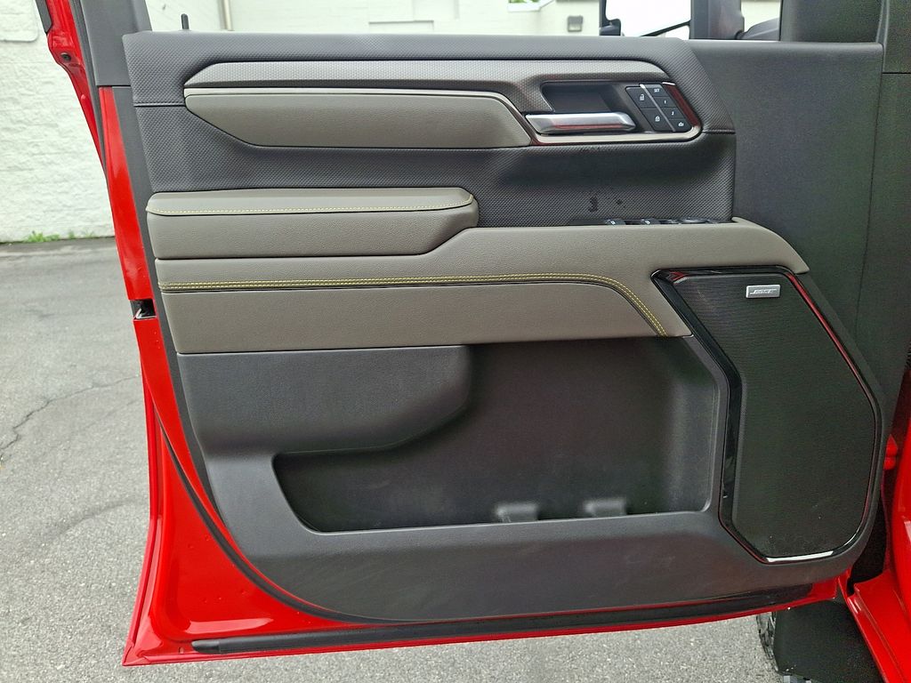 2024 Chevrolet Silverado 2500HD ZR2 - Photo 14