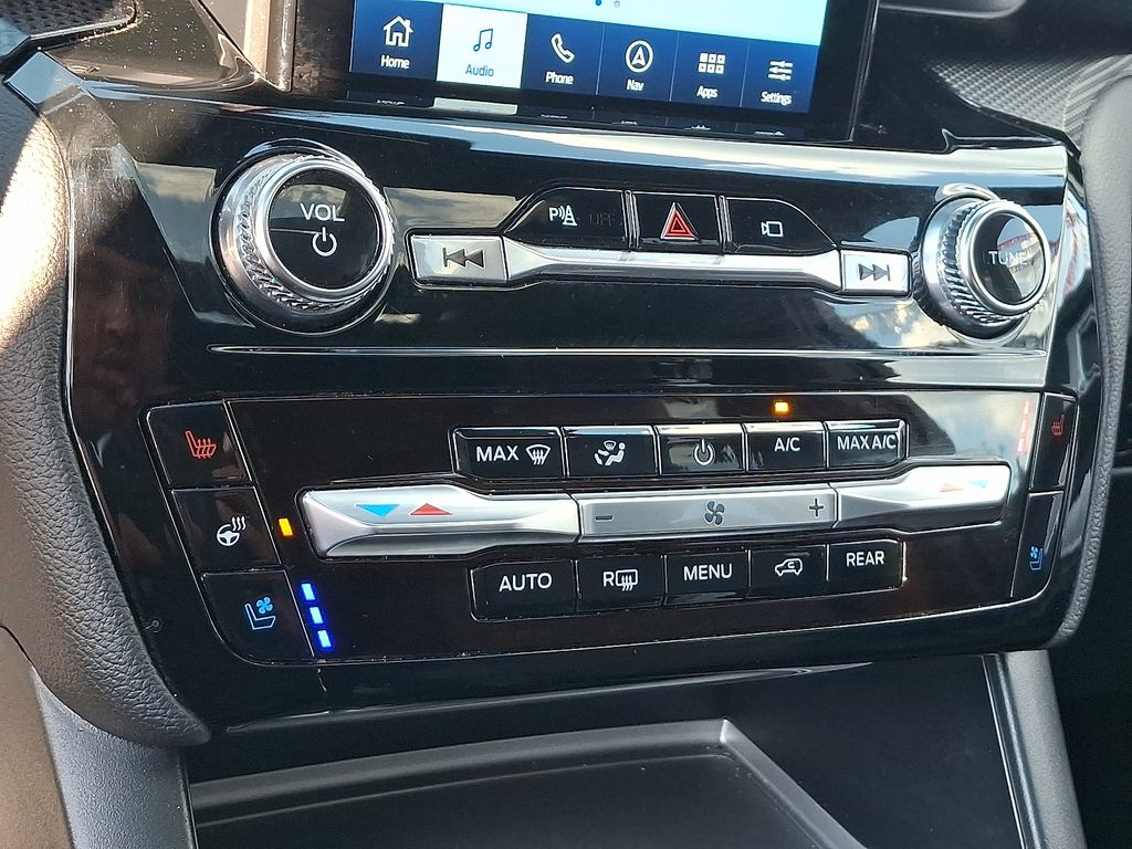 2022 Ford Explorer ST - Photo 18