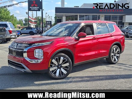 2025 Mitsubishi Outlander SE SUV
