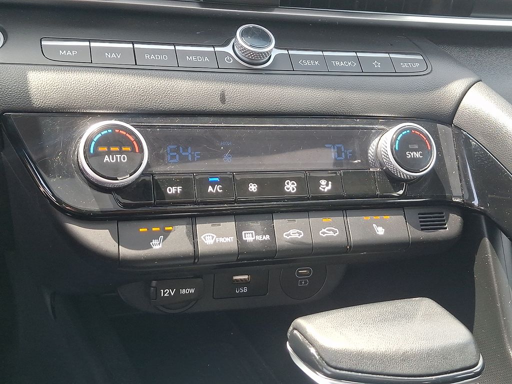 2025 Hyundai Elantra SEL - Photo 18