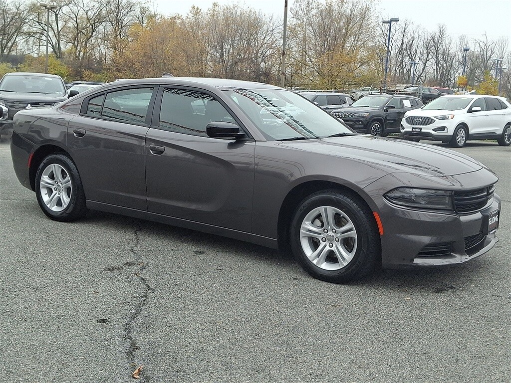 2023 Dodge Charger SXT photo 2