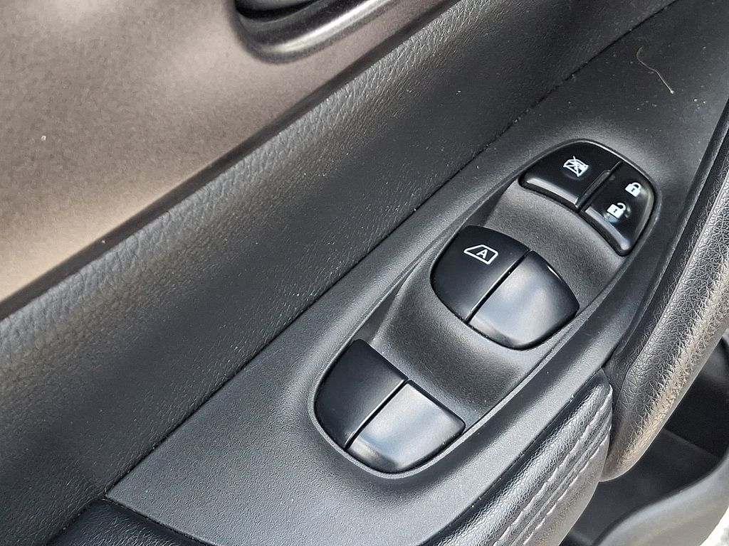 2019 Nissan Rogue Sport S - Photo 26
