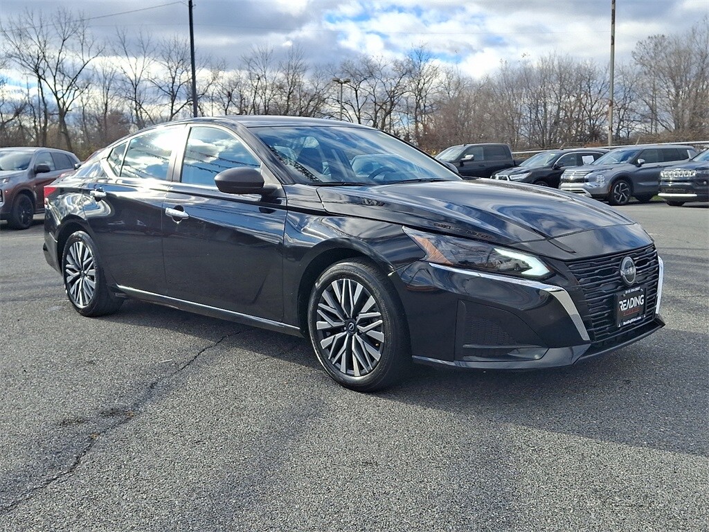 2024 Nissan Altima 2.5 SV photo 3
