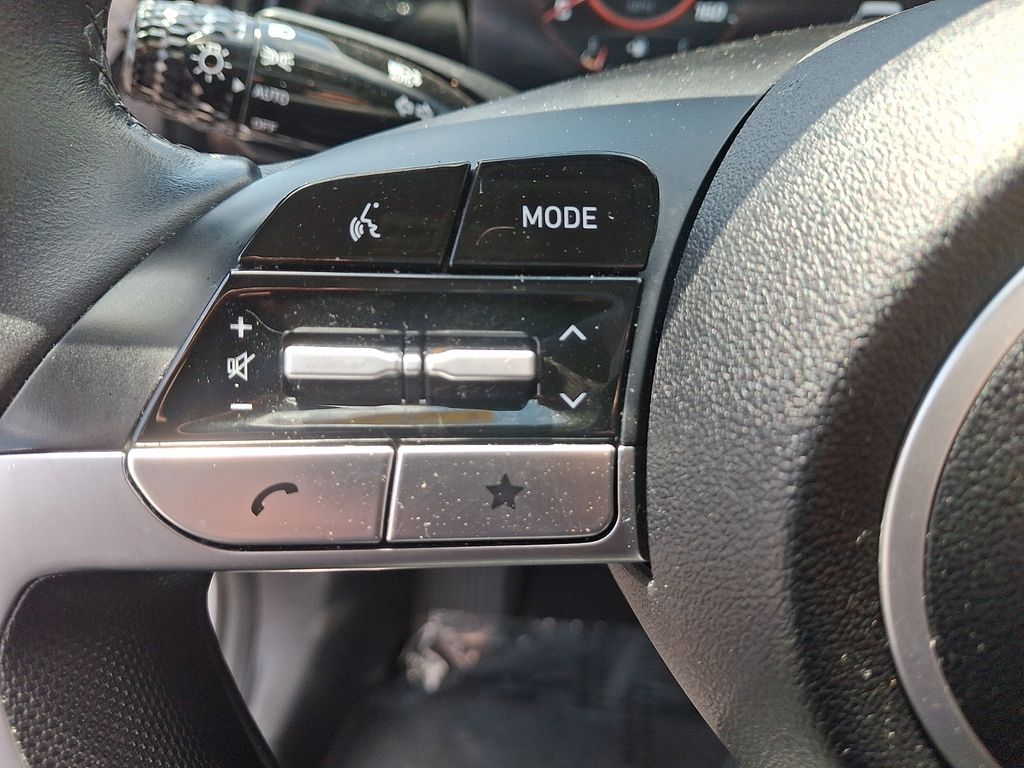 2025 Hyundai Elantra SEL - Photo 23