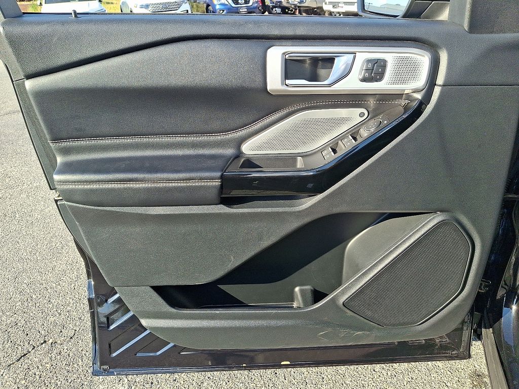 2022 Ford Explorer ST - Photo 14