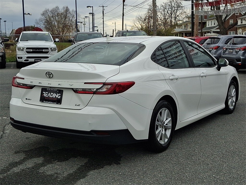 2025 Toyota Camry LE photo 3