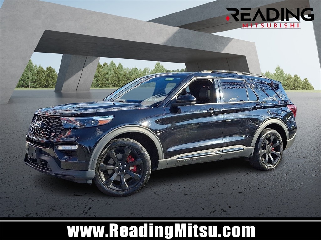2022 Ford Explorer ST's photo
