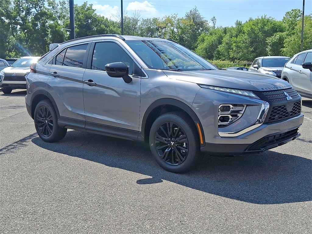 2025 Mitsubishi Eclipse Cross SEL photo 3