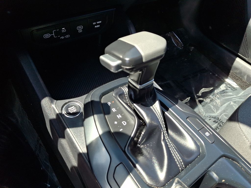 2025 Kia K4 LXS - Photo 16