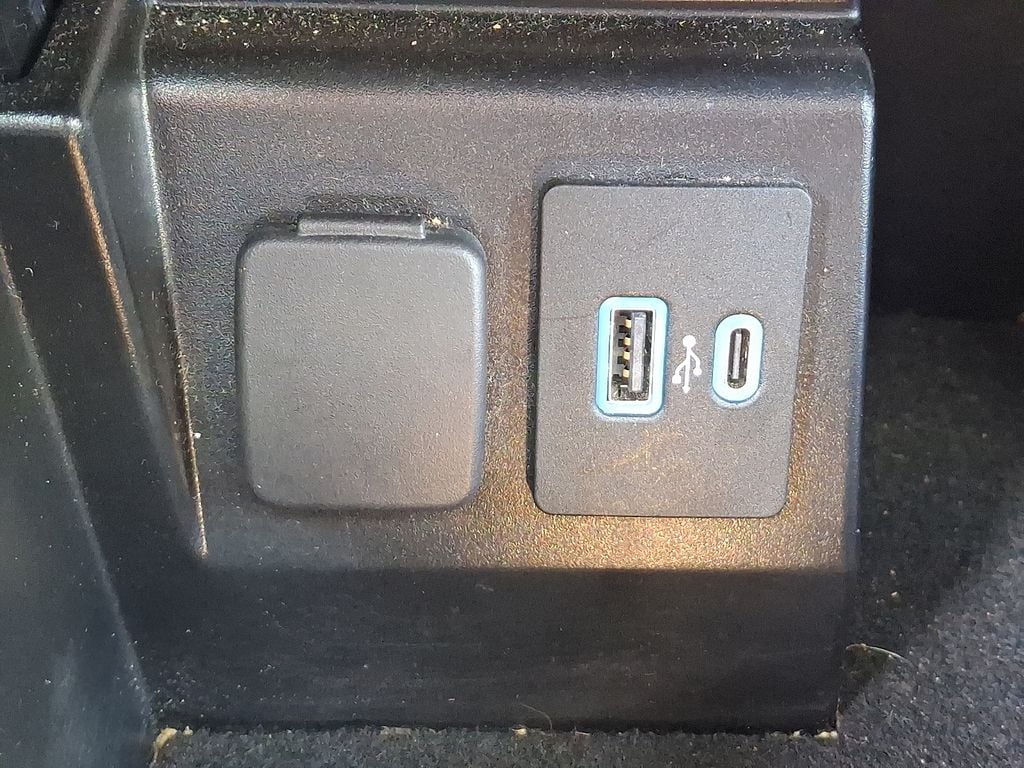 2022 Ford Explorer ST - Photo 27