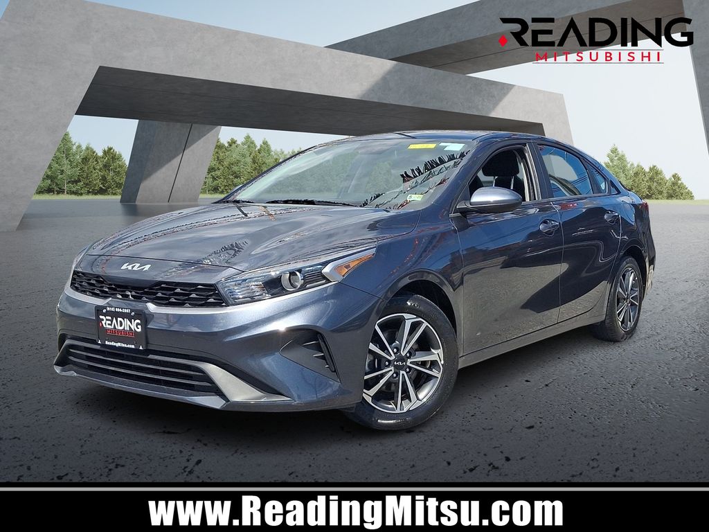2024 Kia Forte LXS AT's photo